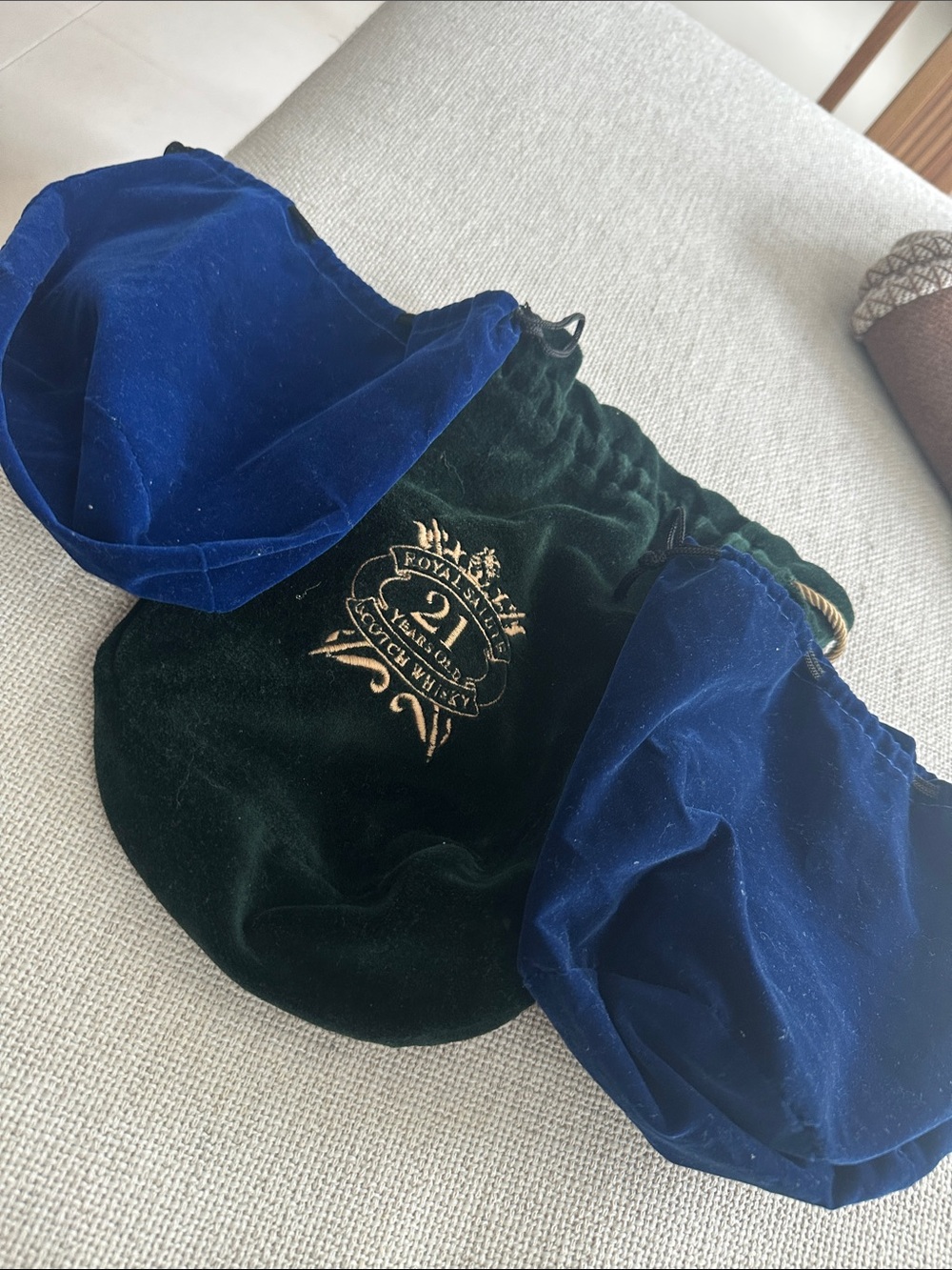 Set of 3 Velvet Drawstring Pouches - Green and Blue
